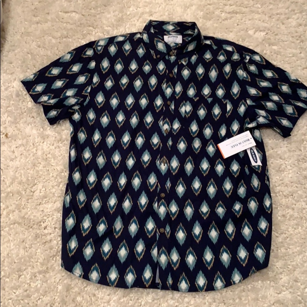 Men’s old navy button down shirt